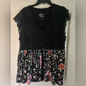 Torrid Black and Pink Ruffled Cap Sleeve Blouse